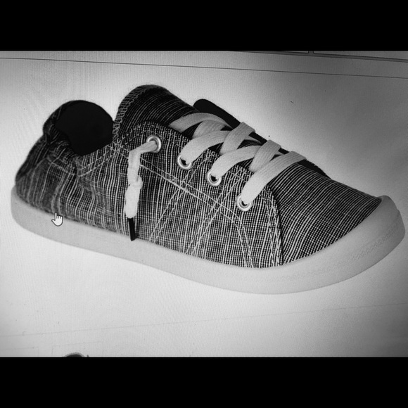 Dept 222 Shoes - Dept 222 Women’s Jessie Canvas Shoes. Black/White